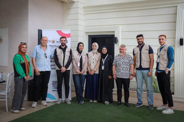 هيئة المطاعم والفنادق تشارك في جلسة مساءلة شبابية حول عدالة الأجور وحقوق العاملين في غزة